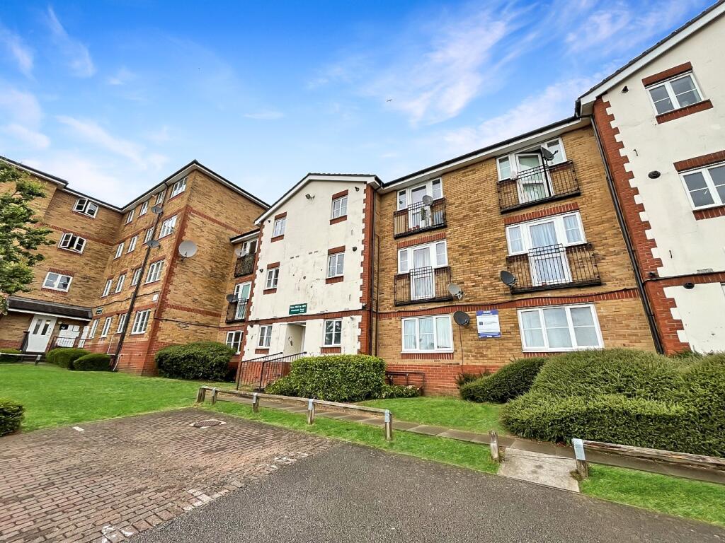 Main image of property: Dunstable Road, Luton, Bedfordshire, LU4 8DA