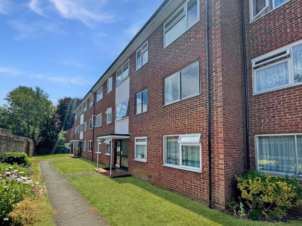 Main image of property: The Shires, Old Bedford Road, Luton, Bedfordshire, LU2 7QA