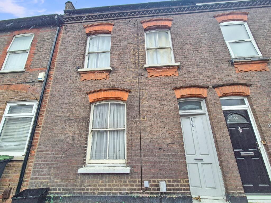Main image of property: High Town Road, Luton, Bedfordshire, LU2 0DL