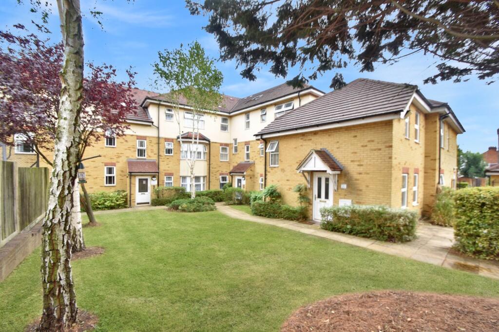 Main image of property: Green Dragon Court, Strathmore Avenue, Luton, Bedfordshire, LU1 3NU