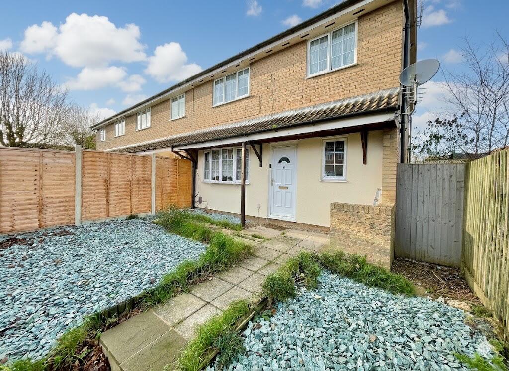 Main image of property: Cheslyn Close, Luton, Bedfordshire, LU2 8UA