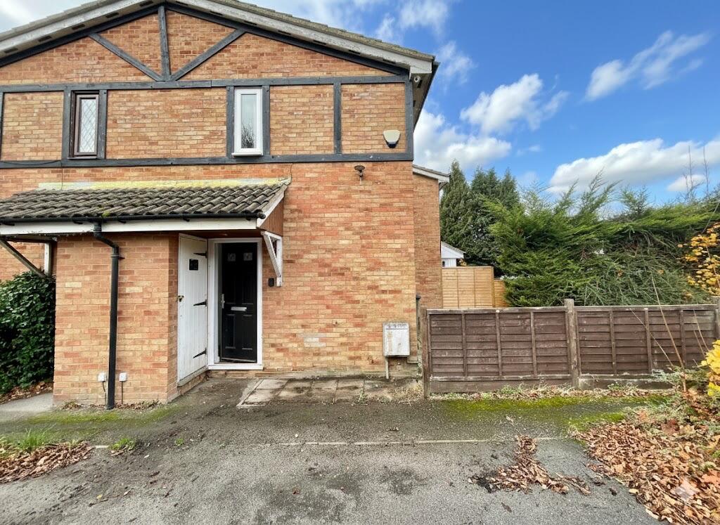 Main image of property: Swan Mead, Luton, Bedfordshire, LU4 0YR