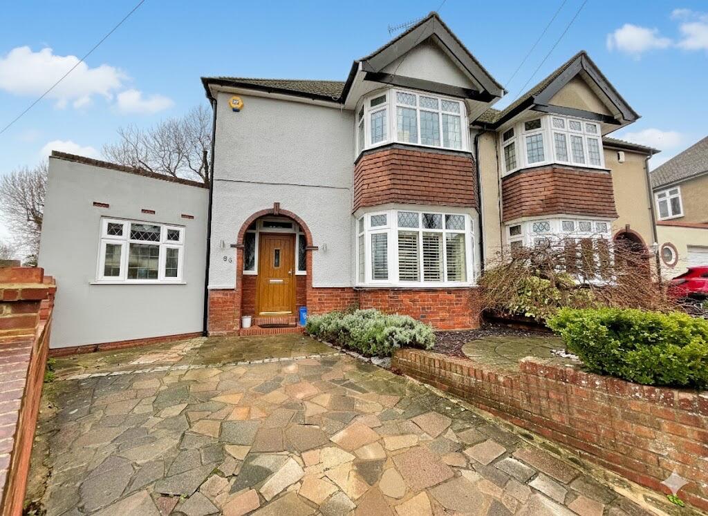 Main image of property: Elmwood Crescent, Luton, Bedfordshire, LU2 7HY