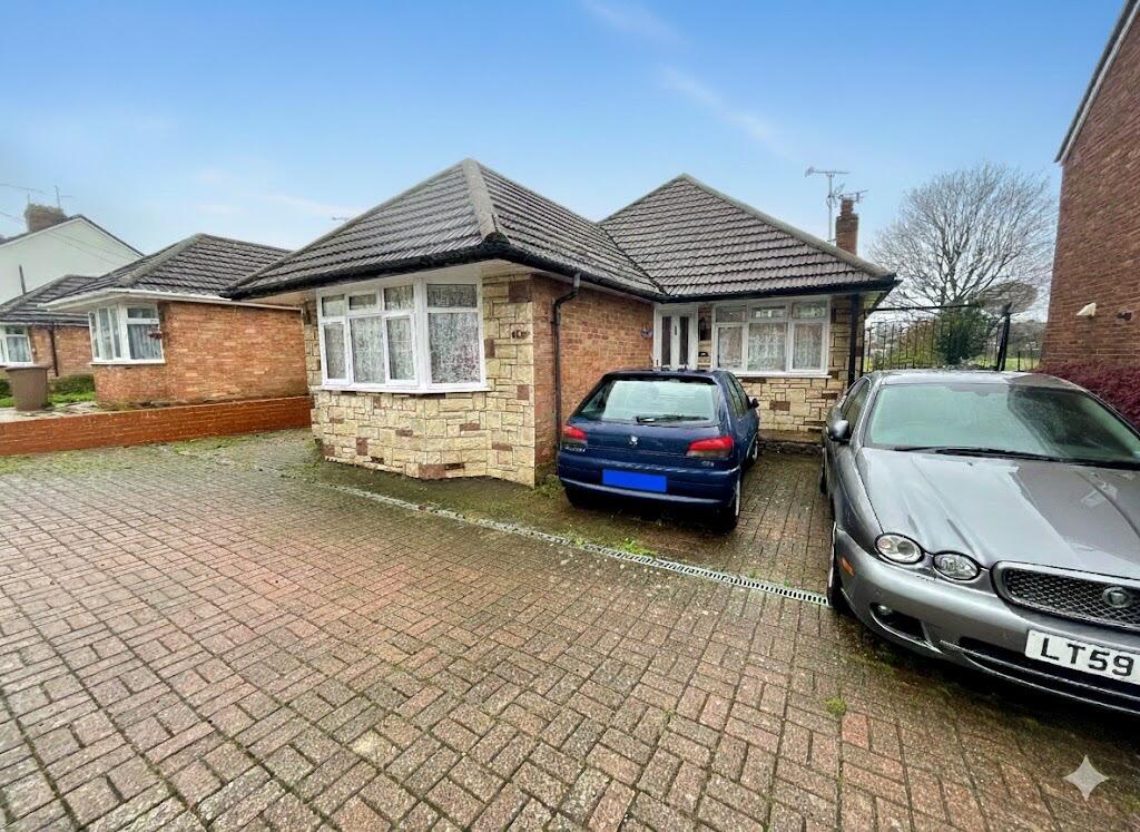Main image of property: Blundell Road, Luton, Bedfordshire, LU3 1SW