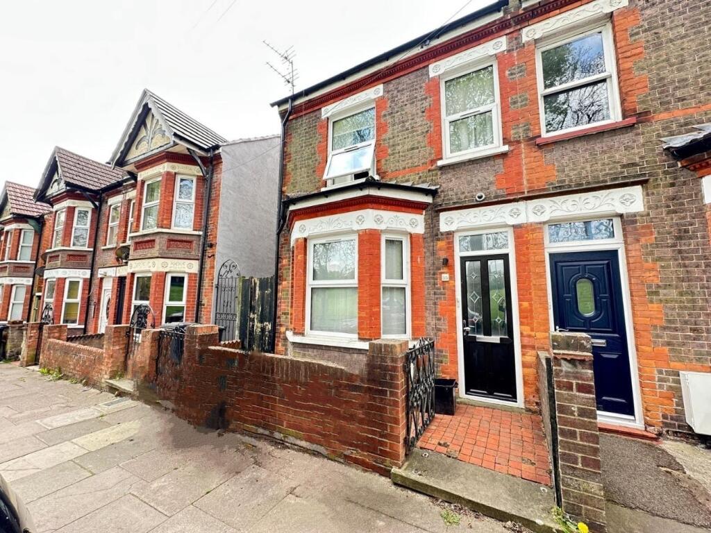 Main image of property: Room 2, 89 Havelock Road, Luton, Bedfordshire, LU2 7PP