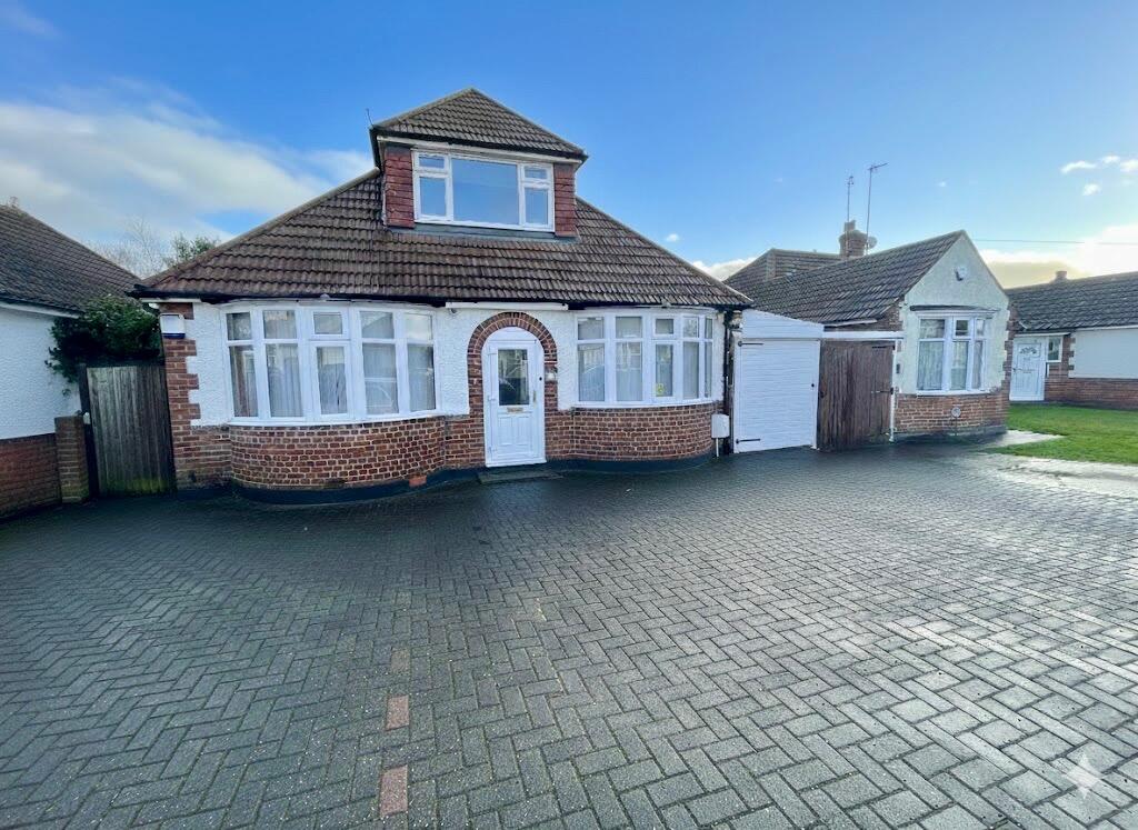 Main image of property: Mixes Hill Road, Luton, Bedfordshire, LU2 7TX