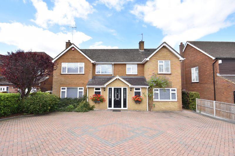 4-bedroom-detached-house-for-sale-in-old-bedford-road-luton-lu2