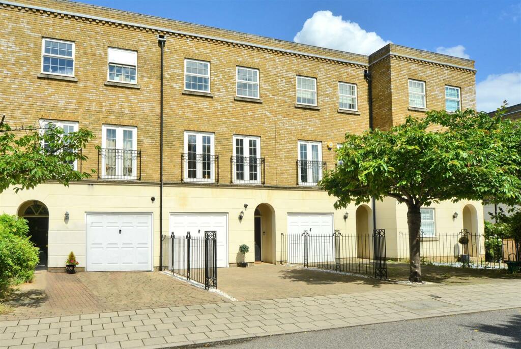 4 bedroom town house for sale in Chadwick Place, Surbiton, KT6