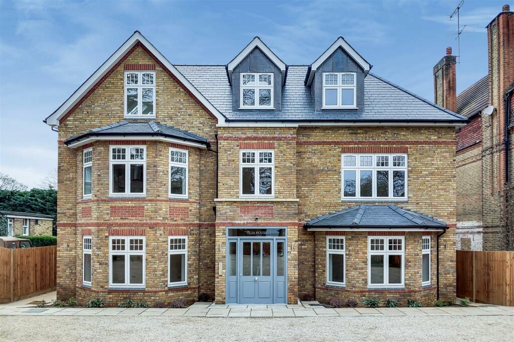 1 bedroom apartment for sale in St. Marys Road, Long Ditton, Surbiton, KT6