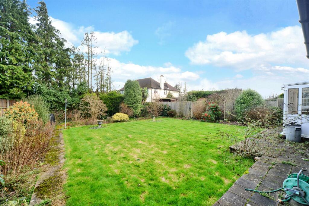 2 bedroom bungalow for sale in Summerfield Lane, Long Ditton, Surbiton, KT6