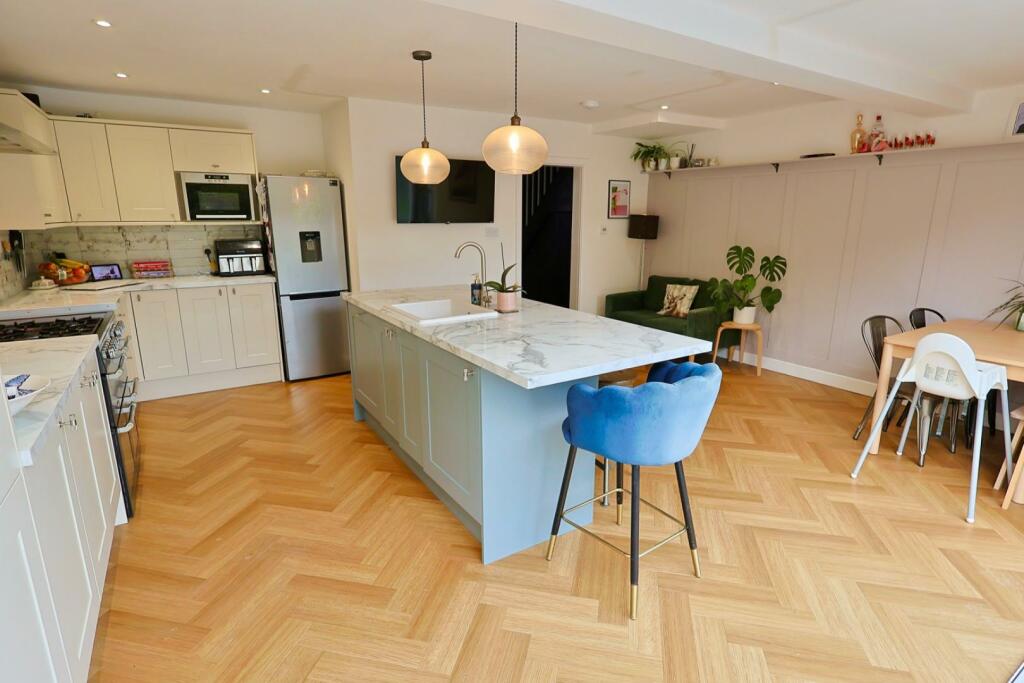 Additional property image - Kenpas Highway, Finham, Coventry