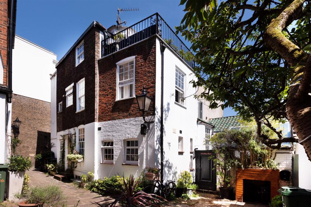 Main image of property: Golden Yard, Hampstead Village, NW3