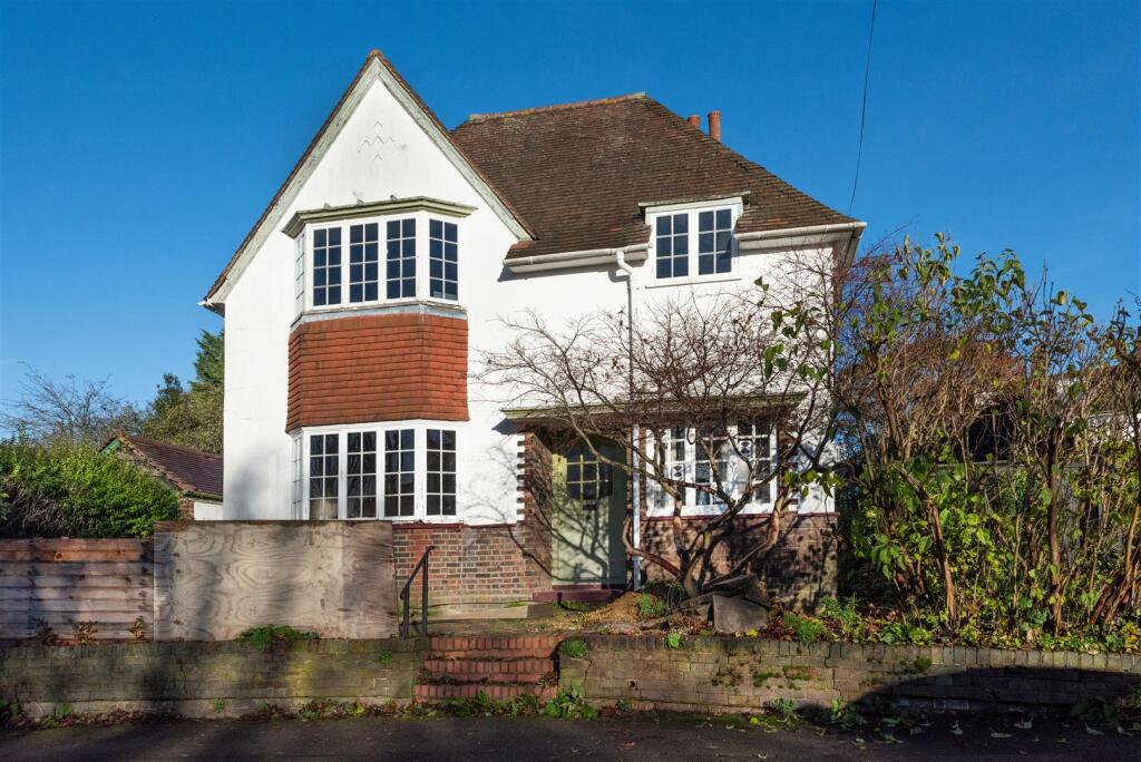 Main image of property: Temple Fortune Lane, Hampstead Garden Suburb, NW11