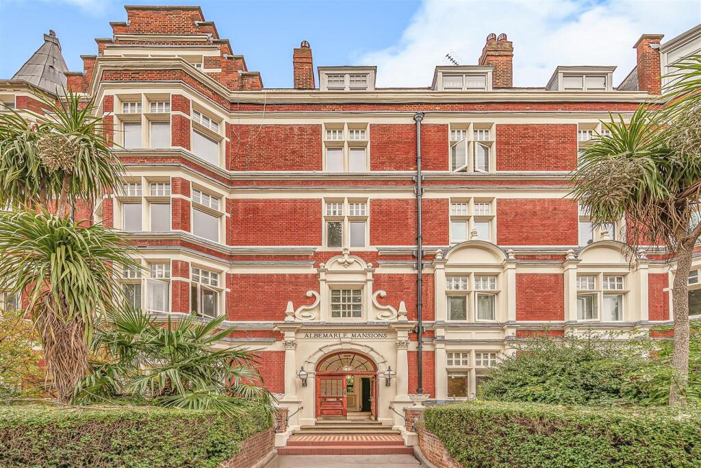 Main image of property: Heath Drive, Hampstead, NW3
