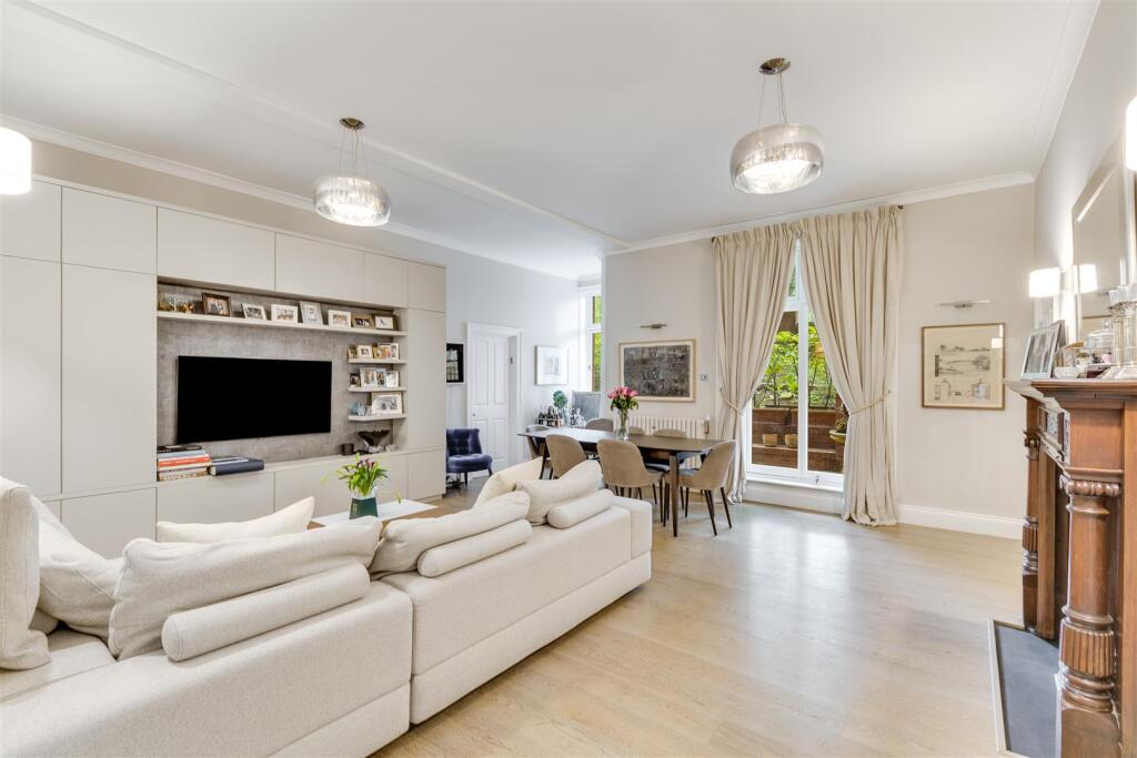 Main image of property: Fitzjohns Avenue, Hampstead, NW3