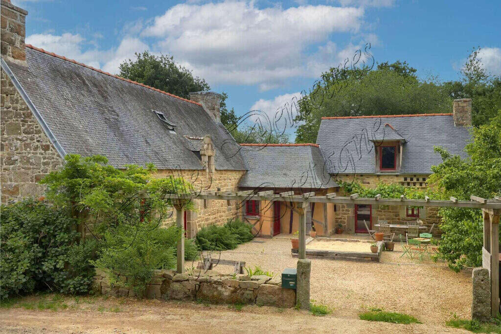 3 bedroom home for sale in Brittany, Ctes-d'Armor...
