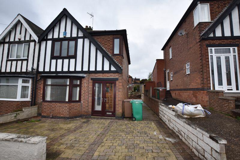 3 bedroom detached house for rent in Watson Avenue, Nottingham, NG3