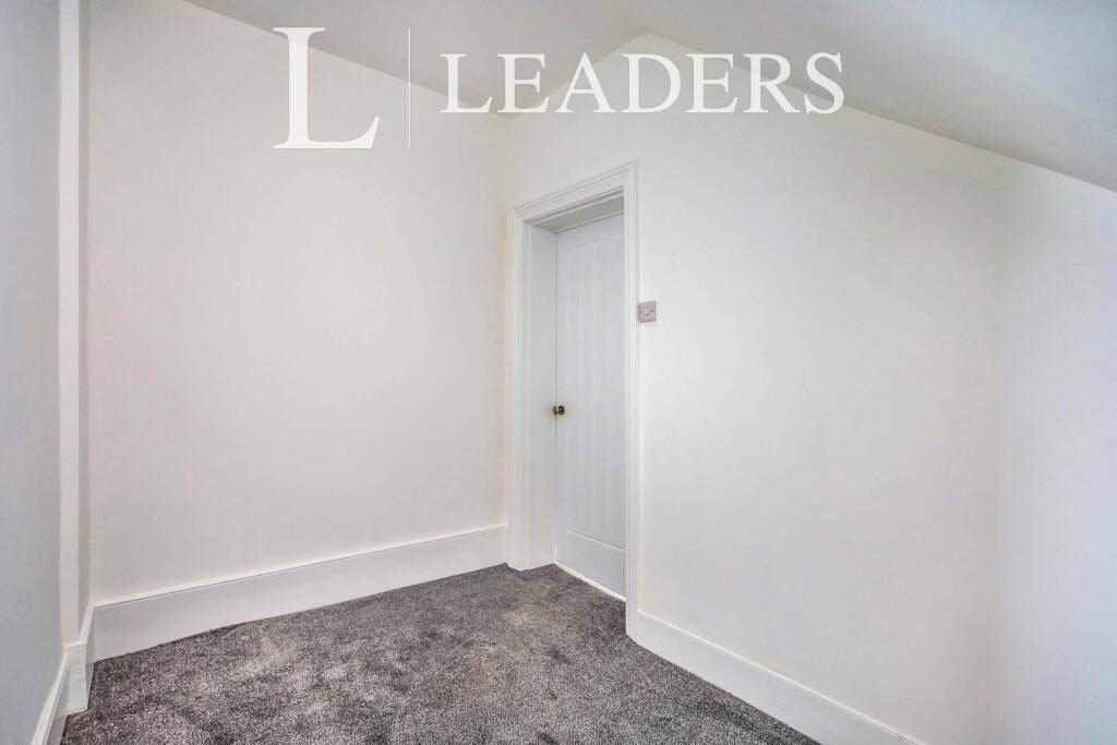 Additional property image - Beach Road Area