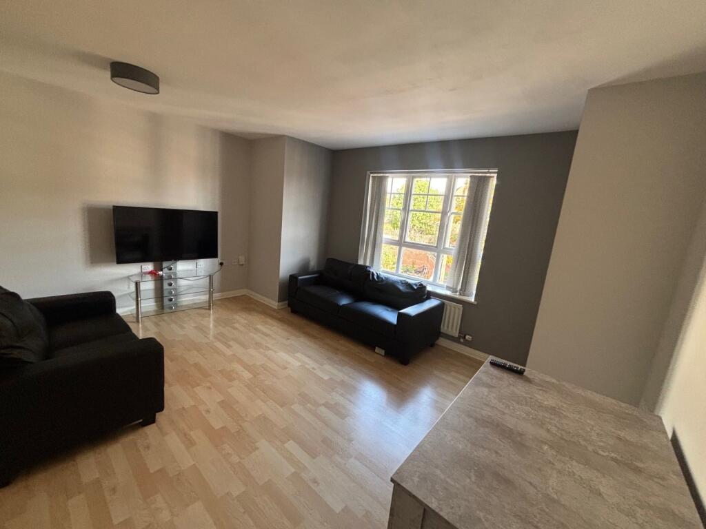 Main image of property: 6 Tudor Court, Nottingham, Nottingham, NG7