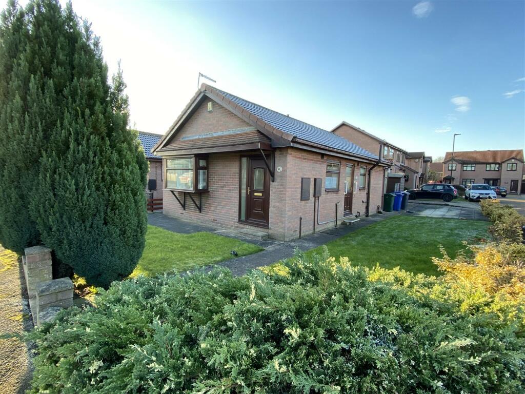 2 bedroom detached bungalow for sale in Corn Hill, Conisbrough