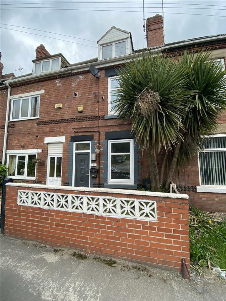 3 bedroom terraced house for sale in Calder Terrace, Conisbrough