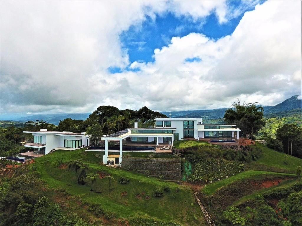 5 bedroom house for sale in Dominical, Costa Rica