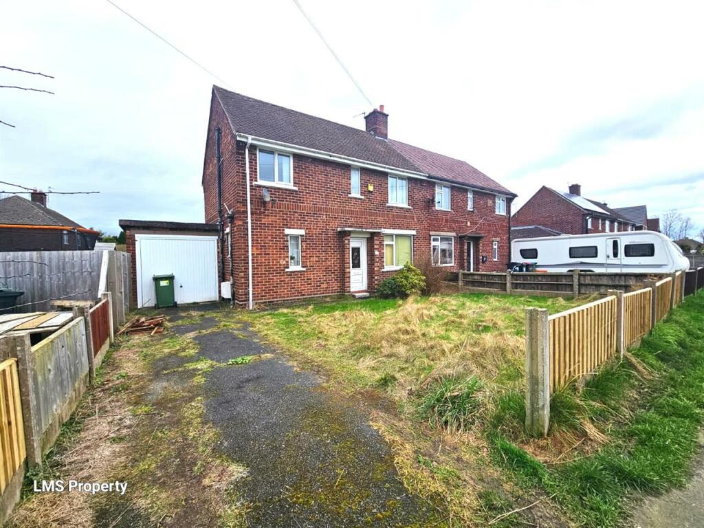 3 bedroom semidetached house for sale in Lime Avenue, Weaverham, CW8