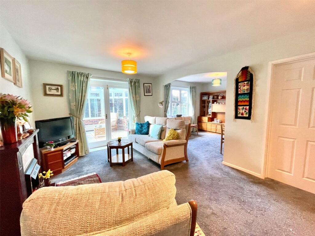 3 bedroom bungalow for sale in Waterloo Fields, Kingswood, Forden