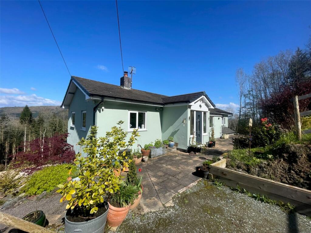 3 bedroom bungalow for sale in Meifod, Powys, SY22