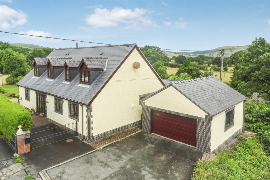 5 bedroom bungalow for sale in Llangadfan, Welshpool, Powys, SY21