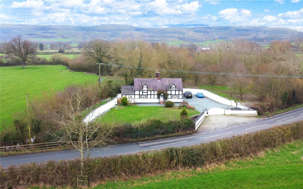 2 bedroom detached house for sale in Cilcewydd, Welshpool, Powys, SY21