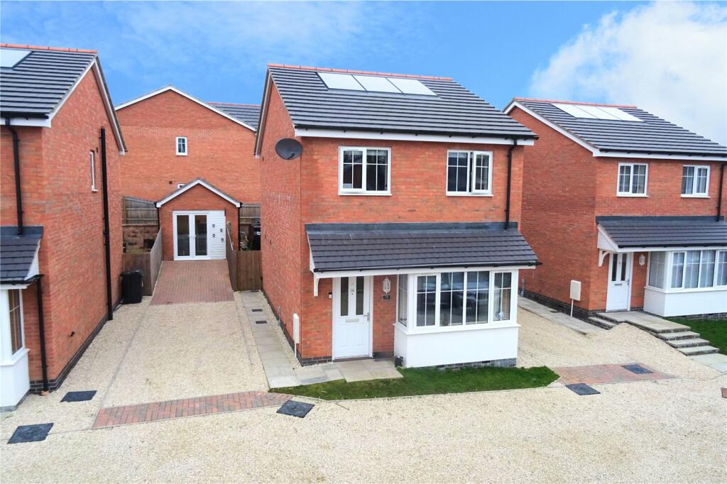 3 bedroom detached house for sale in Badgers Field, Arddleen, Llanymynech, Powys, SY22
