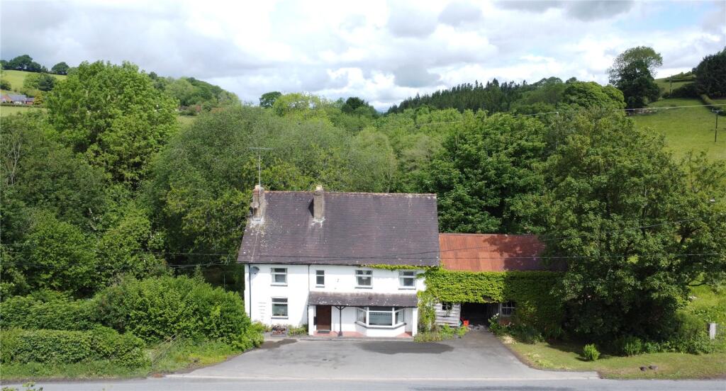 Main image of property: Cwm Golau, Cyfronydd, Welshpool, Powys, SY21
