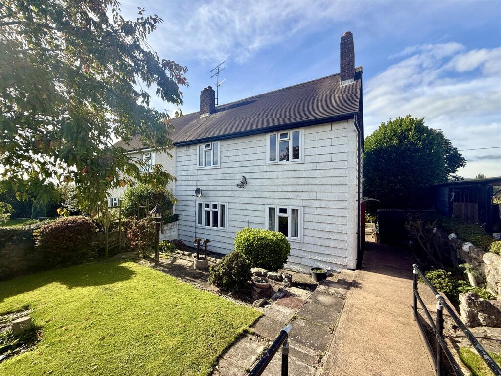 3 bedroom semi-detached house