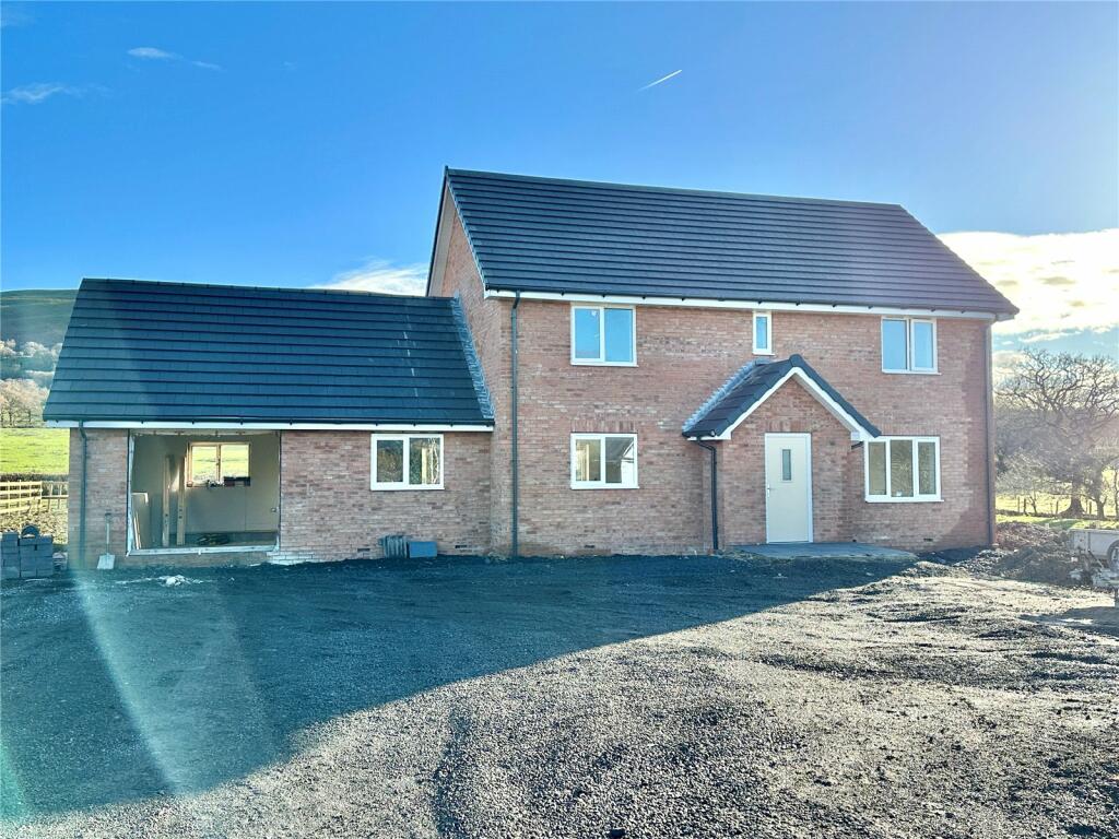 4 bedroom detached house for sale in Cae Bryncoch, Llanbrynmair, Powys, SY19