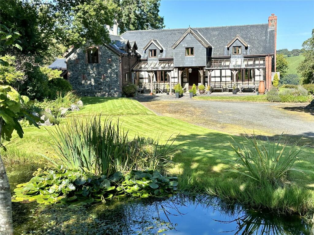 5 bedroom detached house for sale in Y Fan, Llanidloes, Powys, SY18