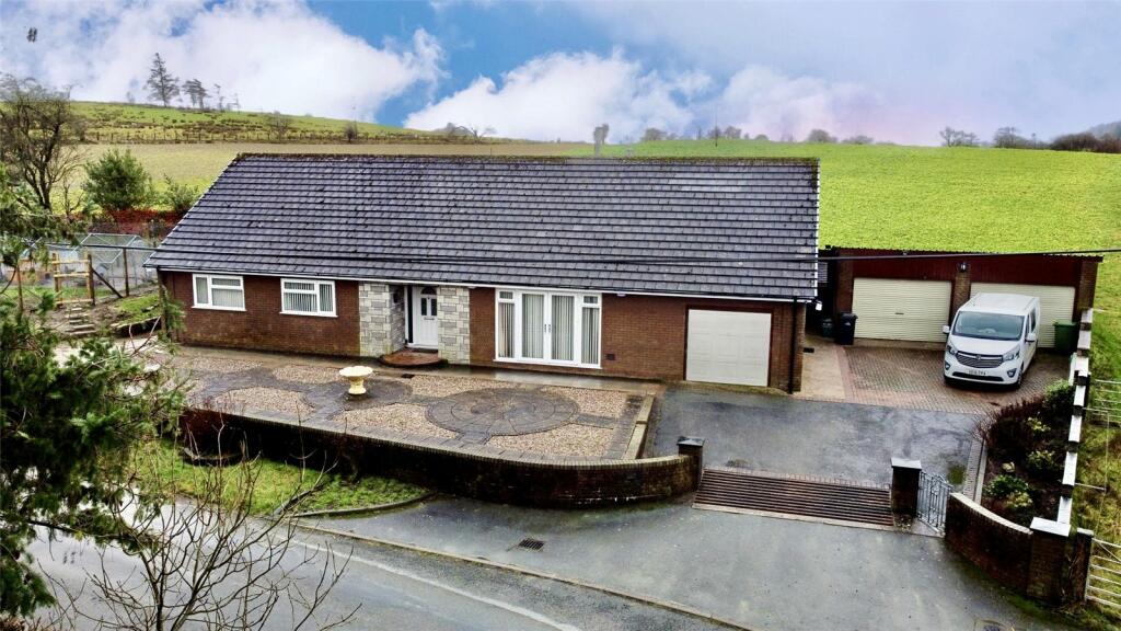 3 bedroom bungalow for sale in Tylwch, Llanidloes, Powys, SY18
