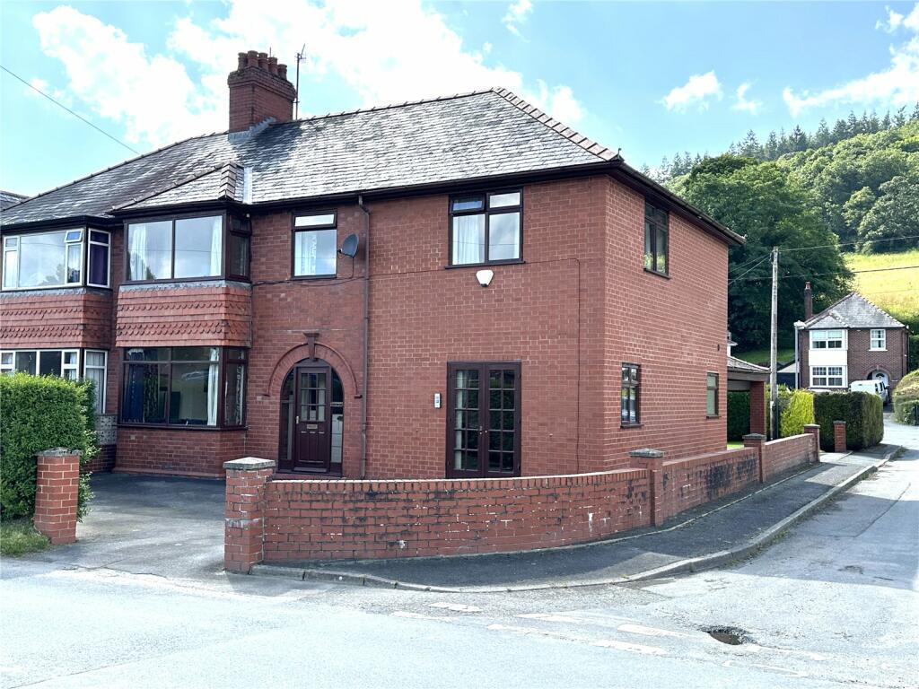 4 bedroom semidetached house for sale in Trefeglwys Road, Llanidloes
