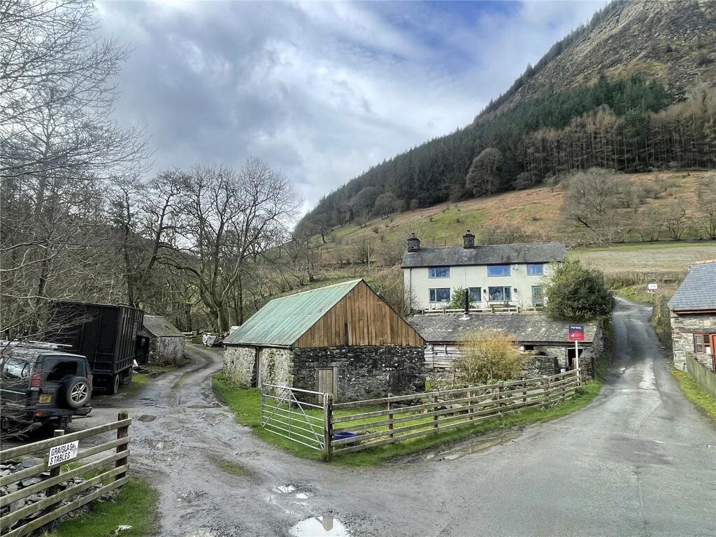 3 bedroom detached house for sale in Llangynog, Powys, SY10