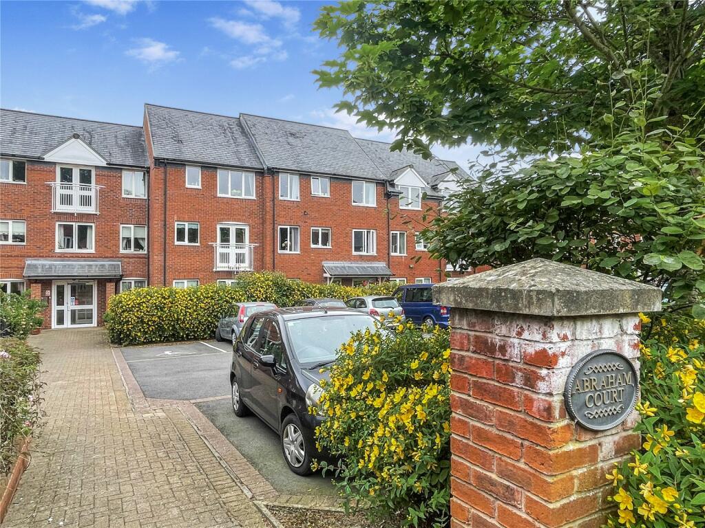 1 bedroom retirement property for sale in Lutton Close, Oswestry