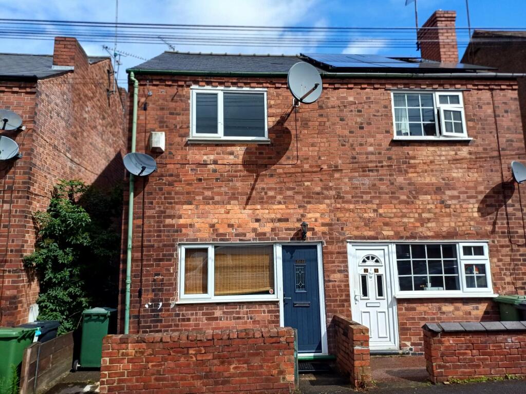 Main image of property: Independent Hill, Alfreton, Derbyshire