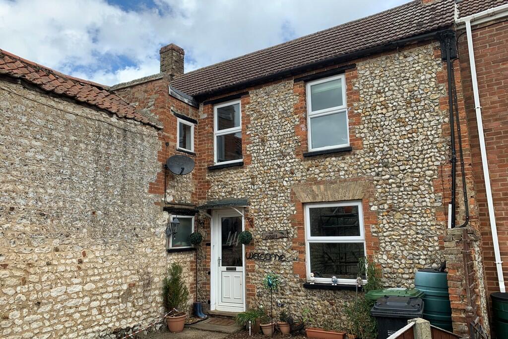2 bedroom semidetached house for sale in Hythe Road, Methwold, IP26