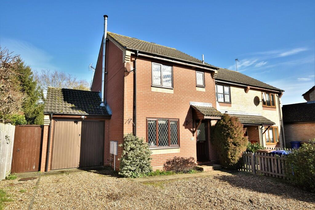 3 bedroom end of terrace house for sale in St Benedicts Road, Brandon, IP27