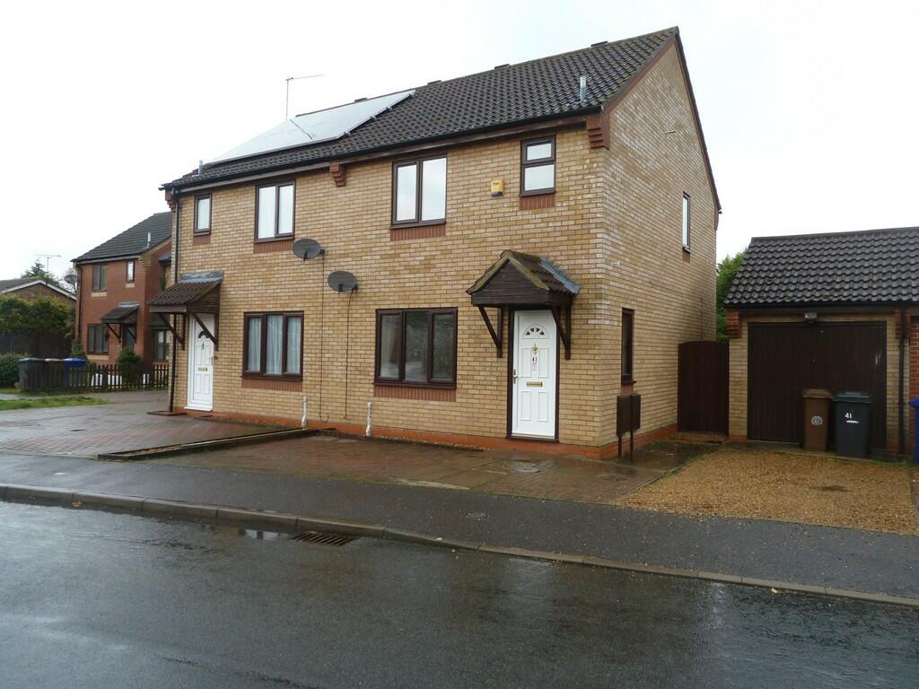 3 bedroom semidetached house for sale in St. Benedicts Road, Brandon, IP27