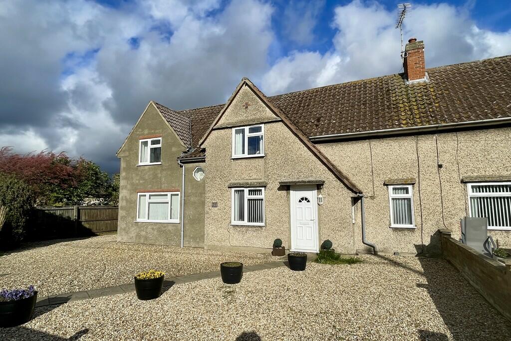 3 bedroom semidetached house for sale in Wilton Road, Feltwell, IP26
