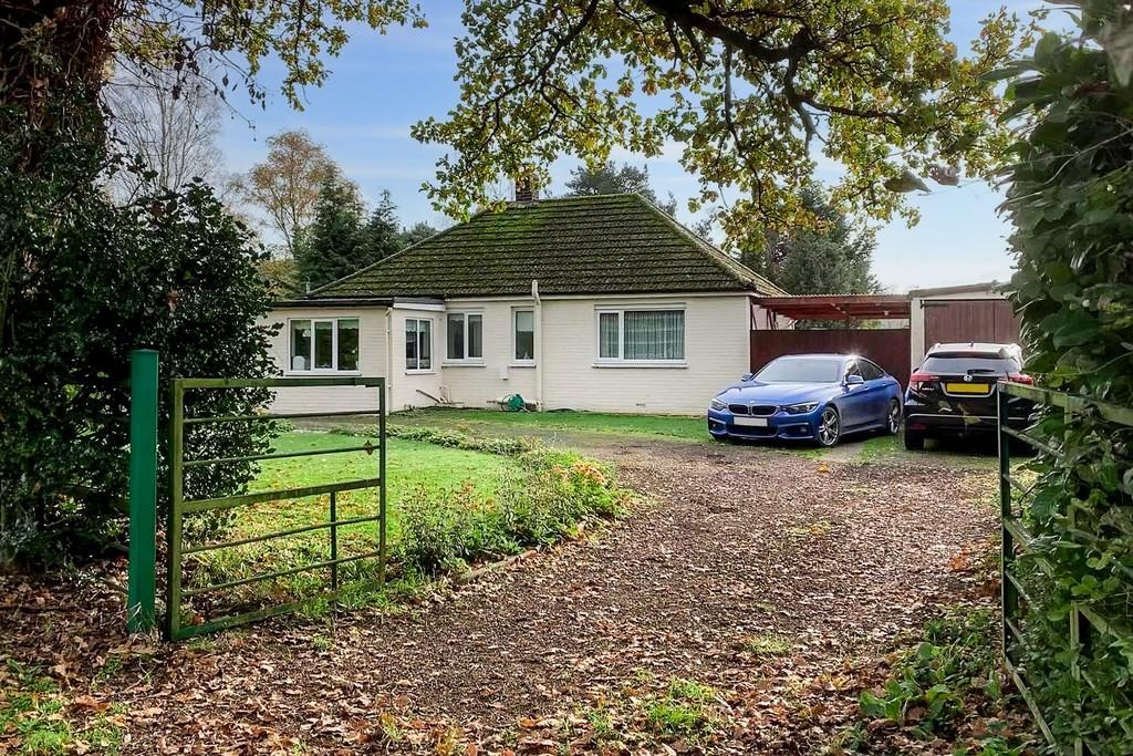 2 bedroom detached bungalow for sale in Green Lane, Mundford, IP26