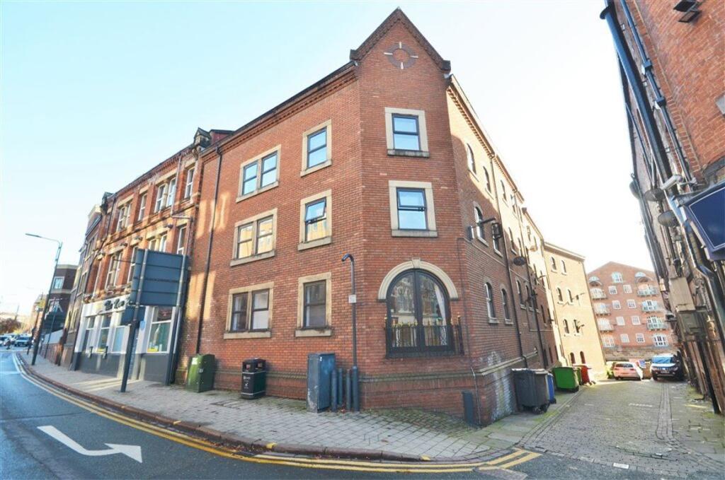 Main image of property: Riverside Court, Leeds, LS1