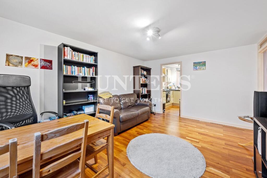 Main image of property: Hullbridge Mews, London, N1