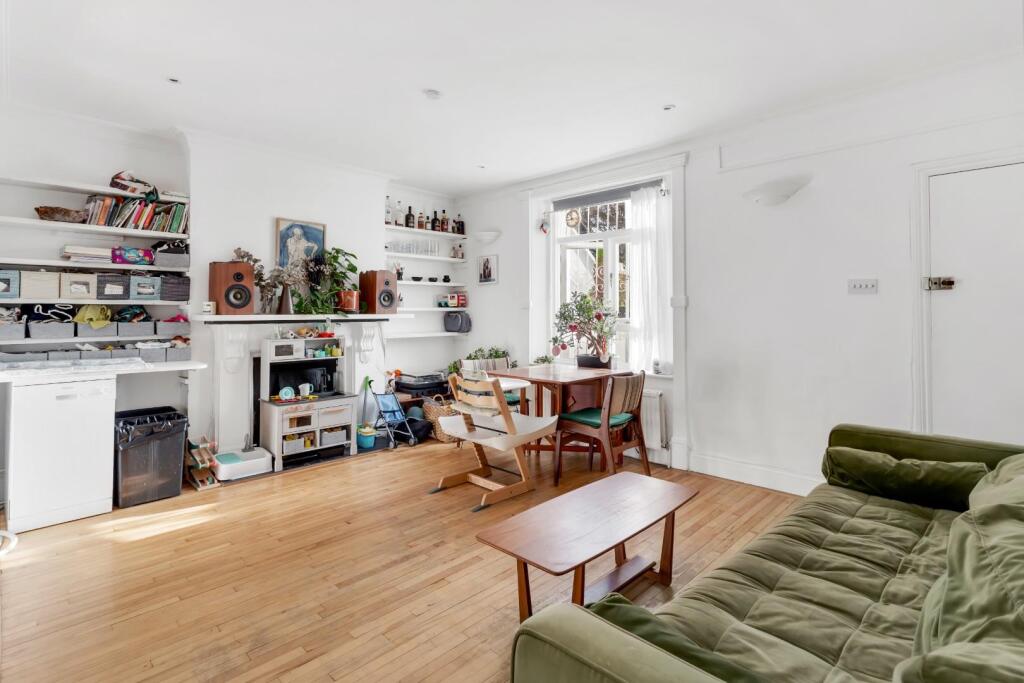 Main image of property: Mildmay Grove North, London, N1