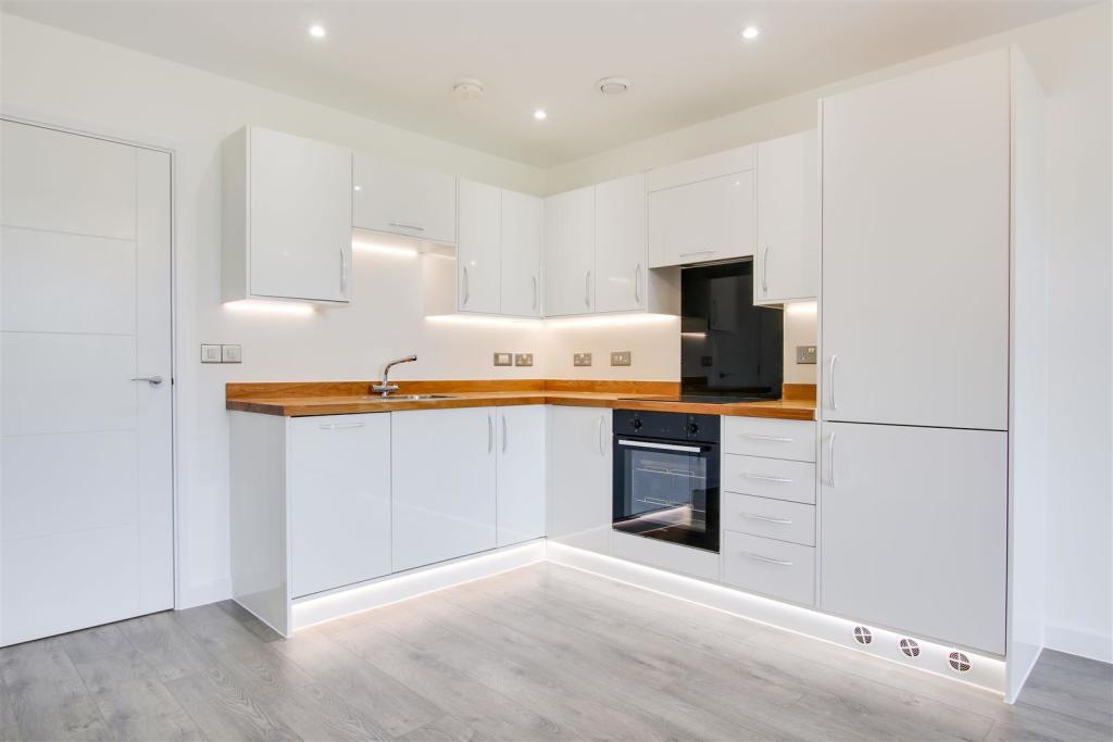 1 bedroom flat for sale in Edinburgh Gate, Harlow, CM20